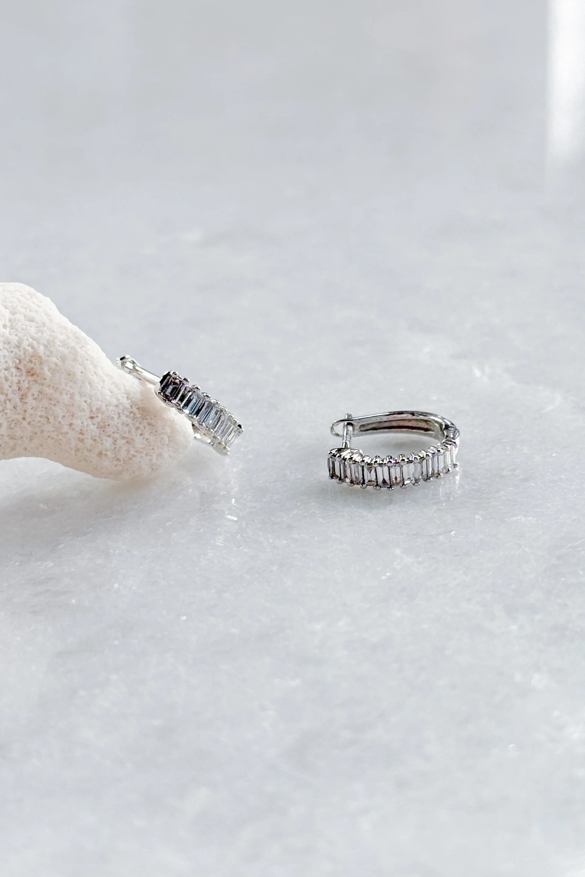 Baguette Diamond U Huggie Hoop Earring - Image 5