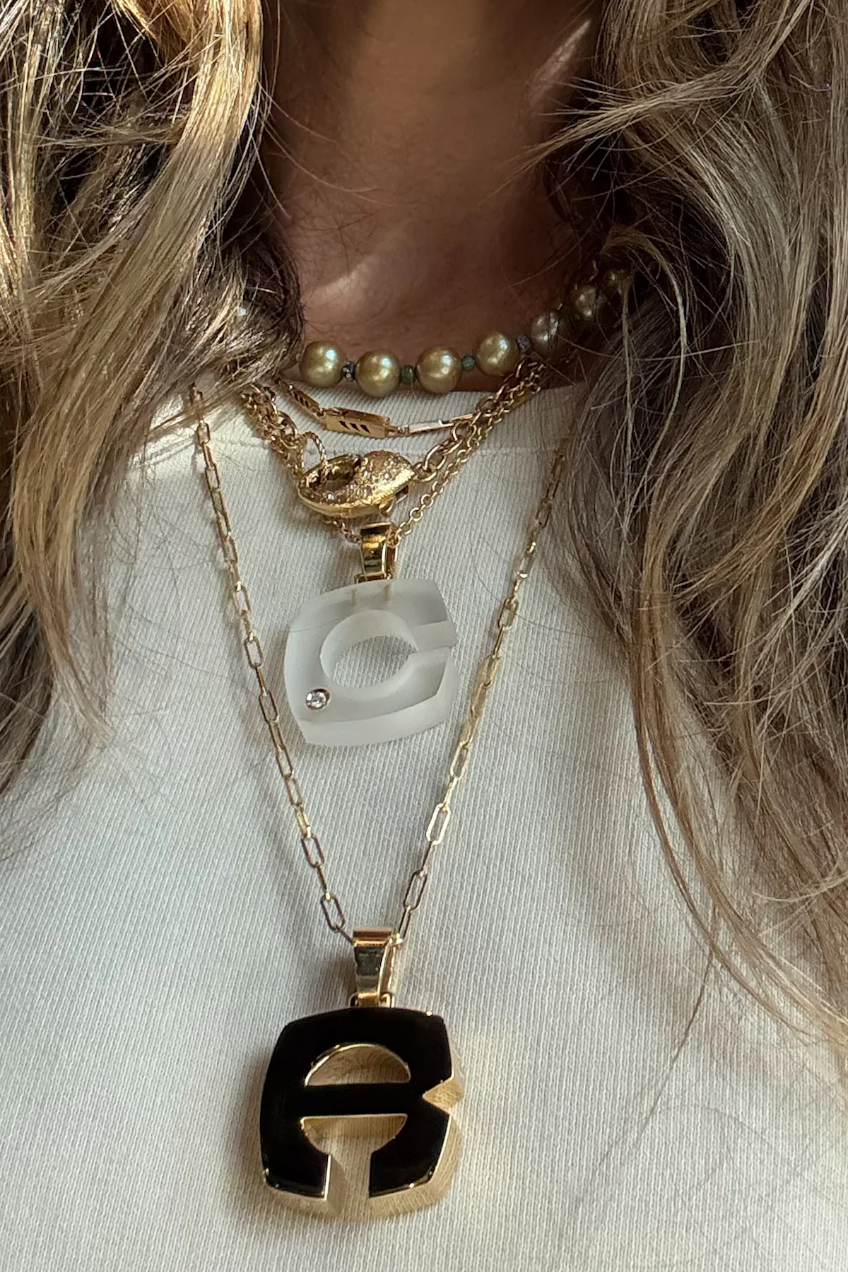 Crystal Splendente "C" Initial Pendant - Image 4
