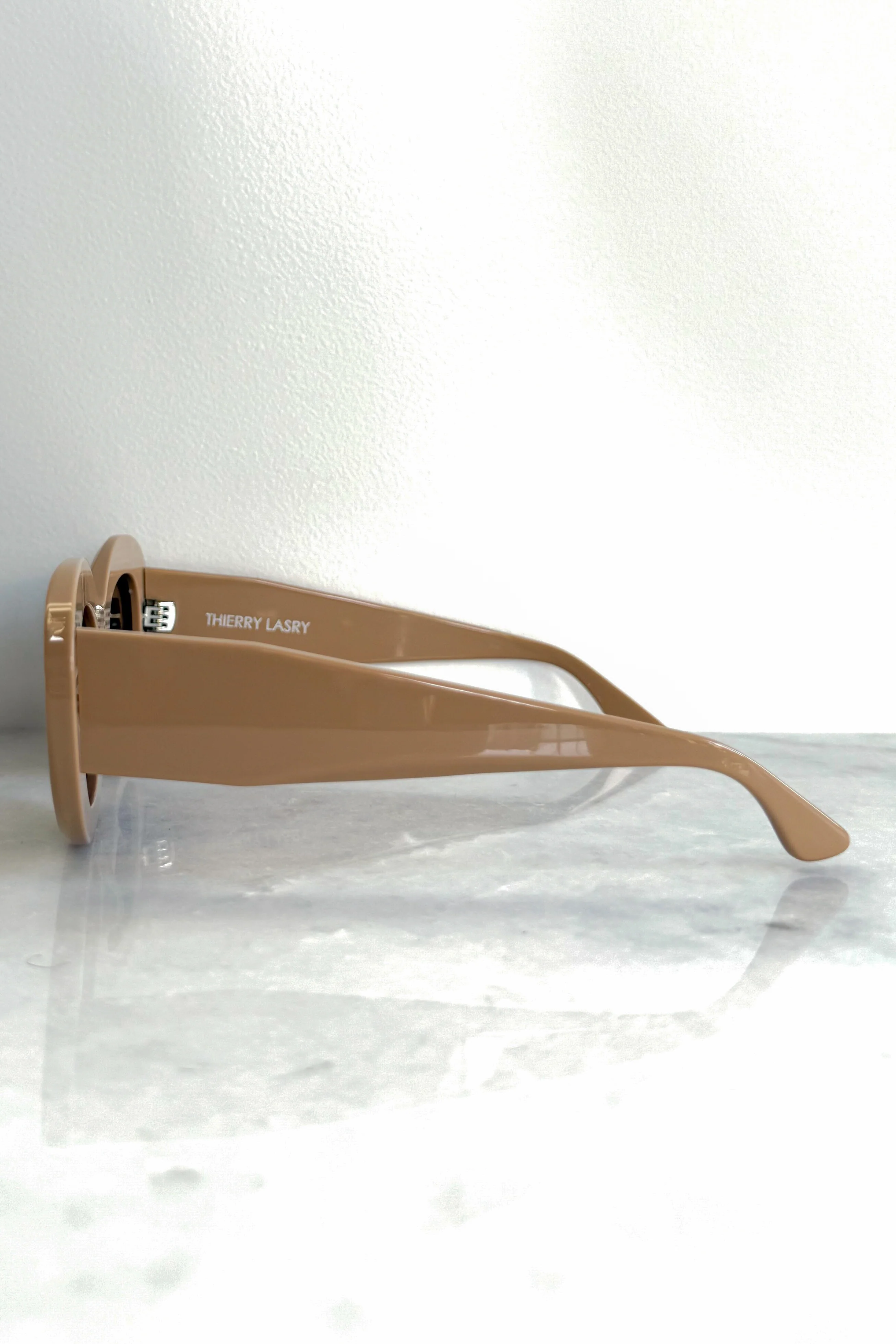 Envy Beige Sunglasses - Image 9
