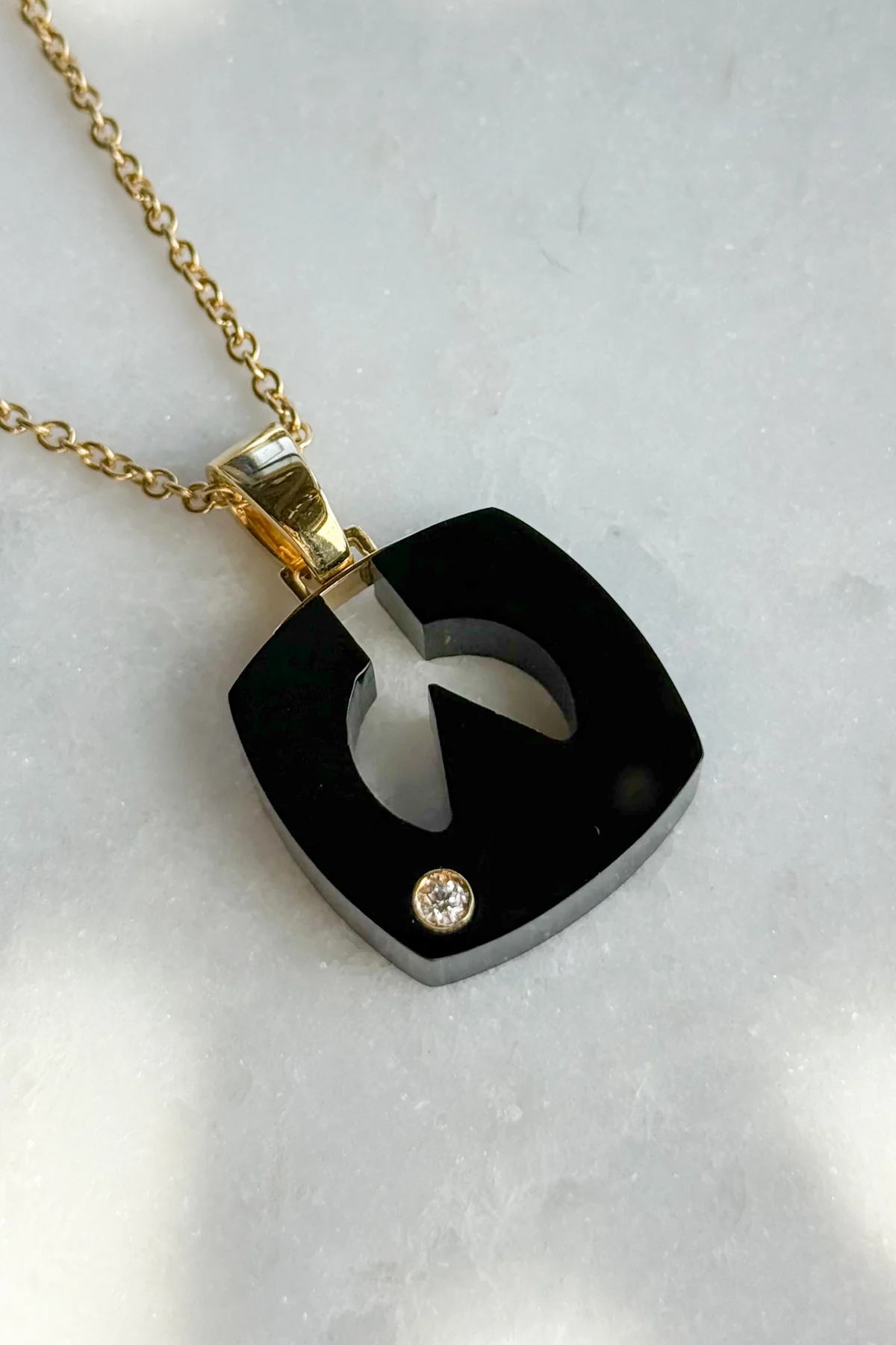 Onyx Splendente "W" Initial Pendant - Image 8