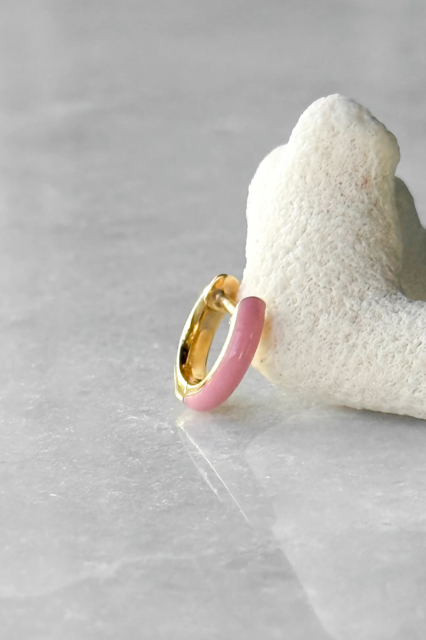 Triple Diamond & Pink Enamel Huggie Hoop Earring - Image 5